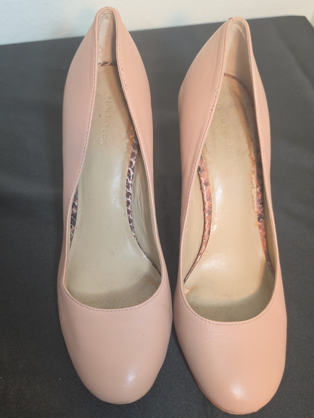 Ann Taylor Women's Nude Pink Leather Pumps